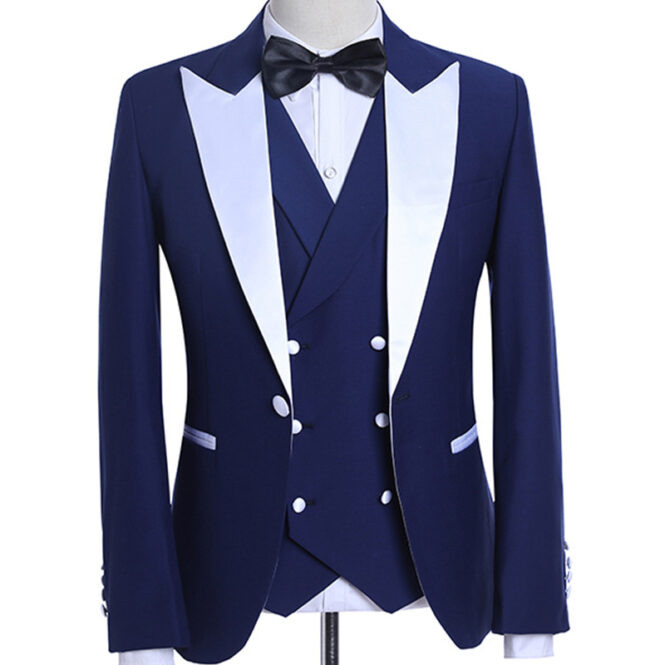 Tuxedo # 115 - The Gentlemens Closet